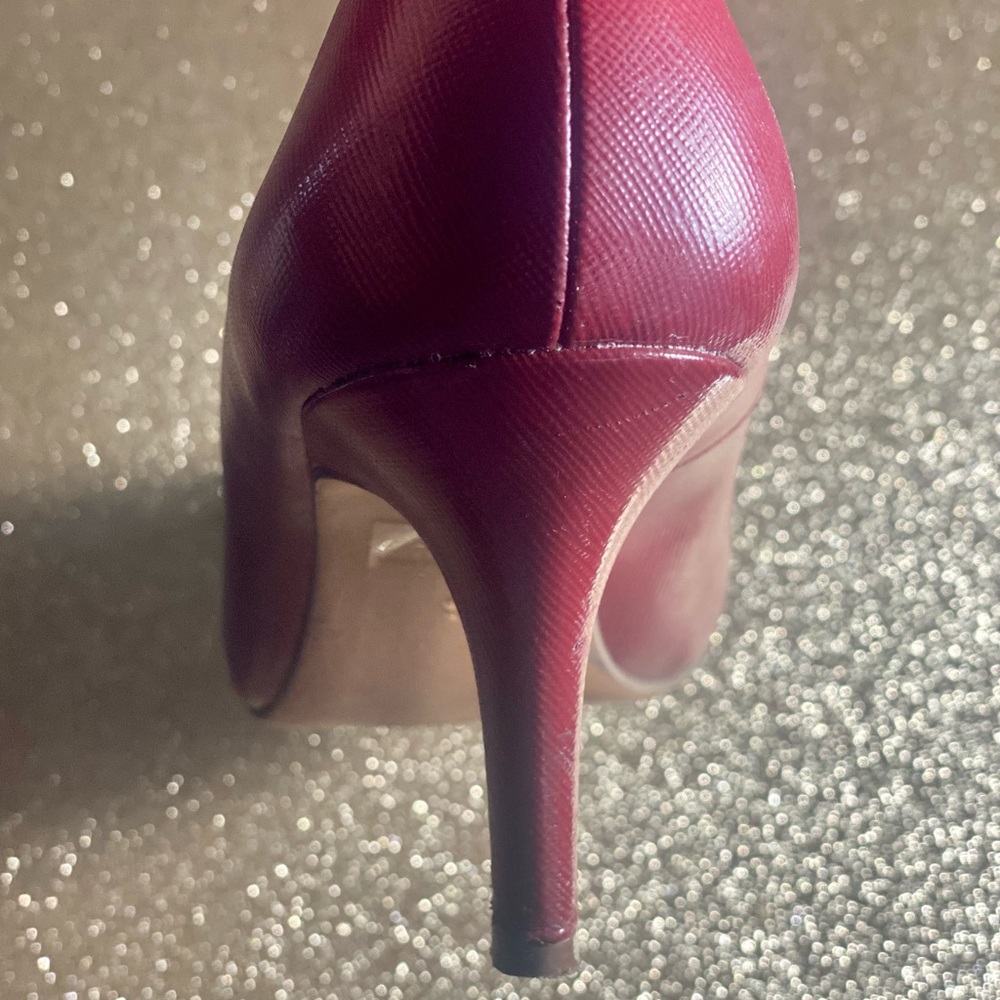 Kelly & Katie Burgundy or Wine leather pump size 8